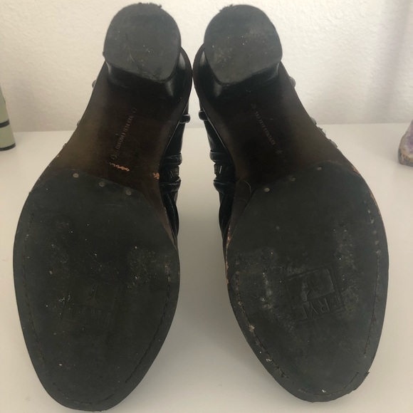 Frye Silvia Piping Bootie size 7.5 - Picture 4 of 5